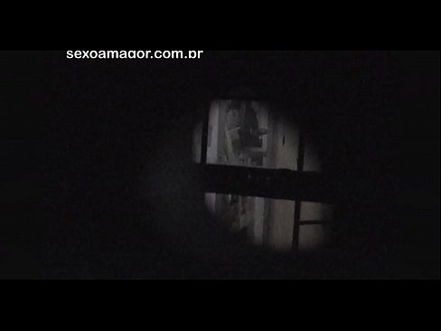 ❤️ Sarışın, içi boş tuğlaların arkasına gizlenmiş bir mahalle röntgencisi tarafından gizlice videoya alınır ️ Porno videosu tr.quizfarmature.ru ❌️